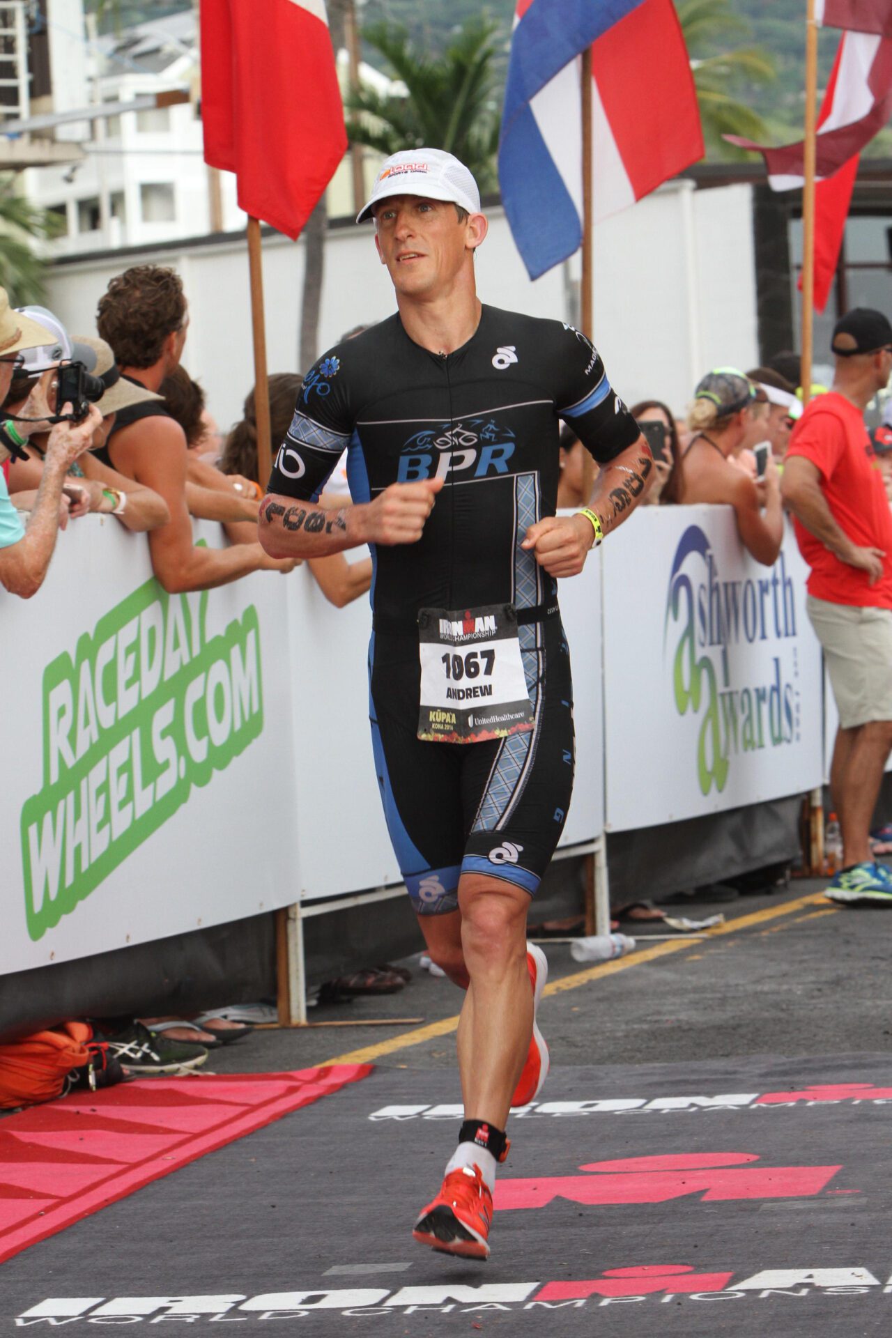 An athlete is shown running in a race pushing his training thresholds for the perfect time. The Vo2 analyzer could be used to improve the training process and optimize athletic performance with custom training zones.