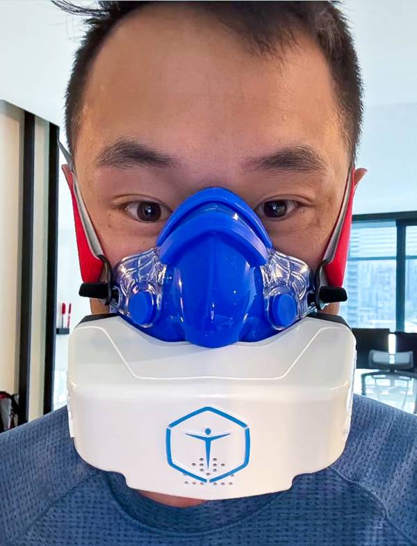 BodyStats owner Eric wearing VO2 Master Analyzer
