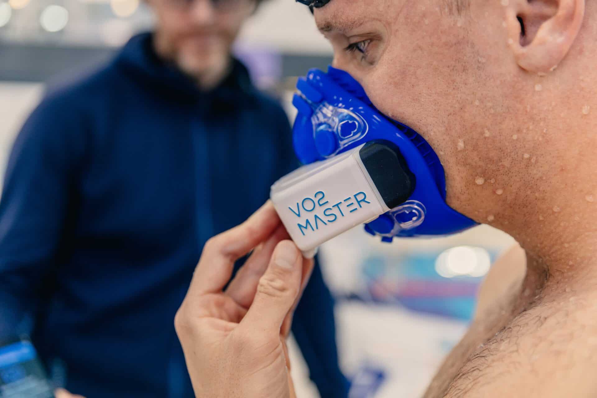 Swimmer wearing VO2 Master
